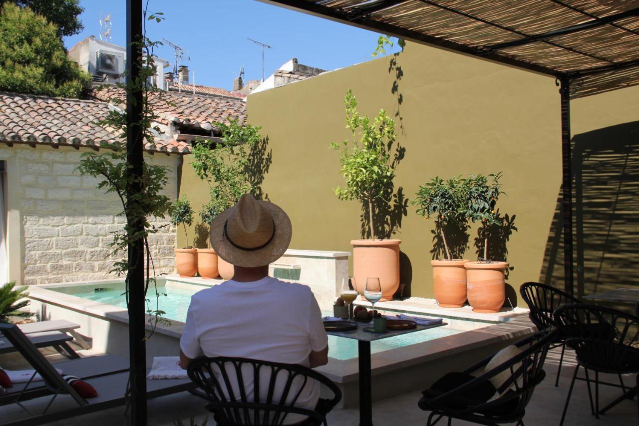 Hotel Marcelle En Camargue Aigues-Mortes Esterno foto