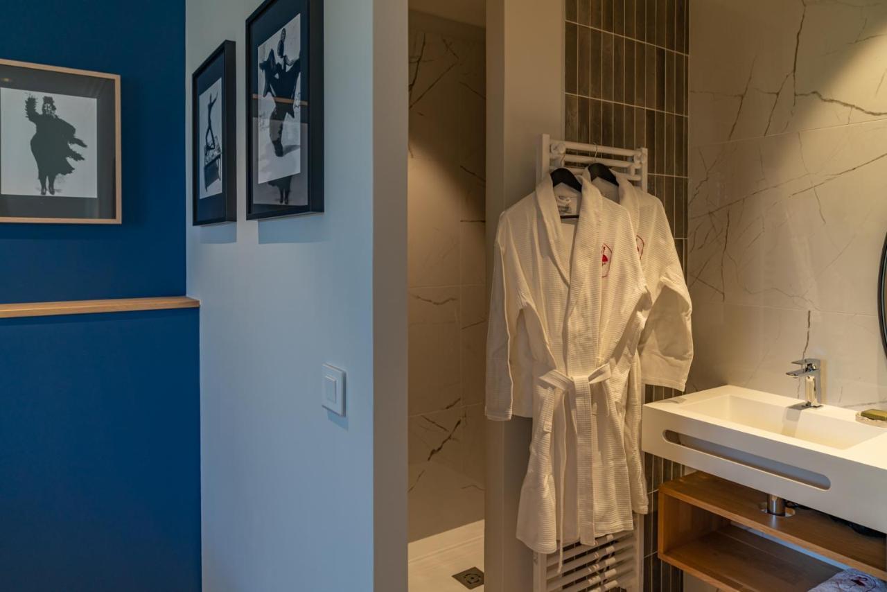Hotel Marcelle En Camargue Aigues-Mortes Esterno foto