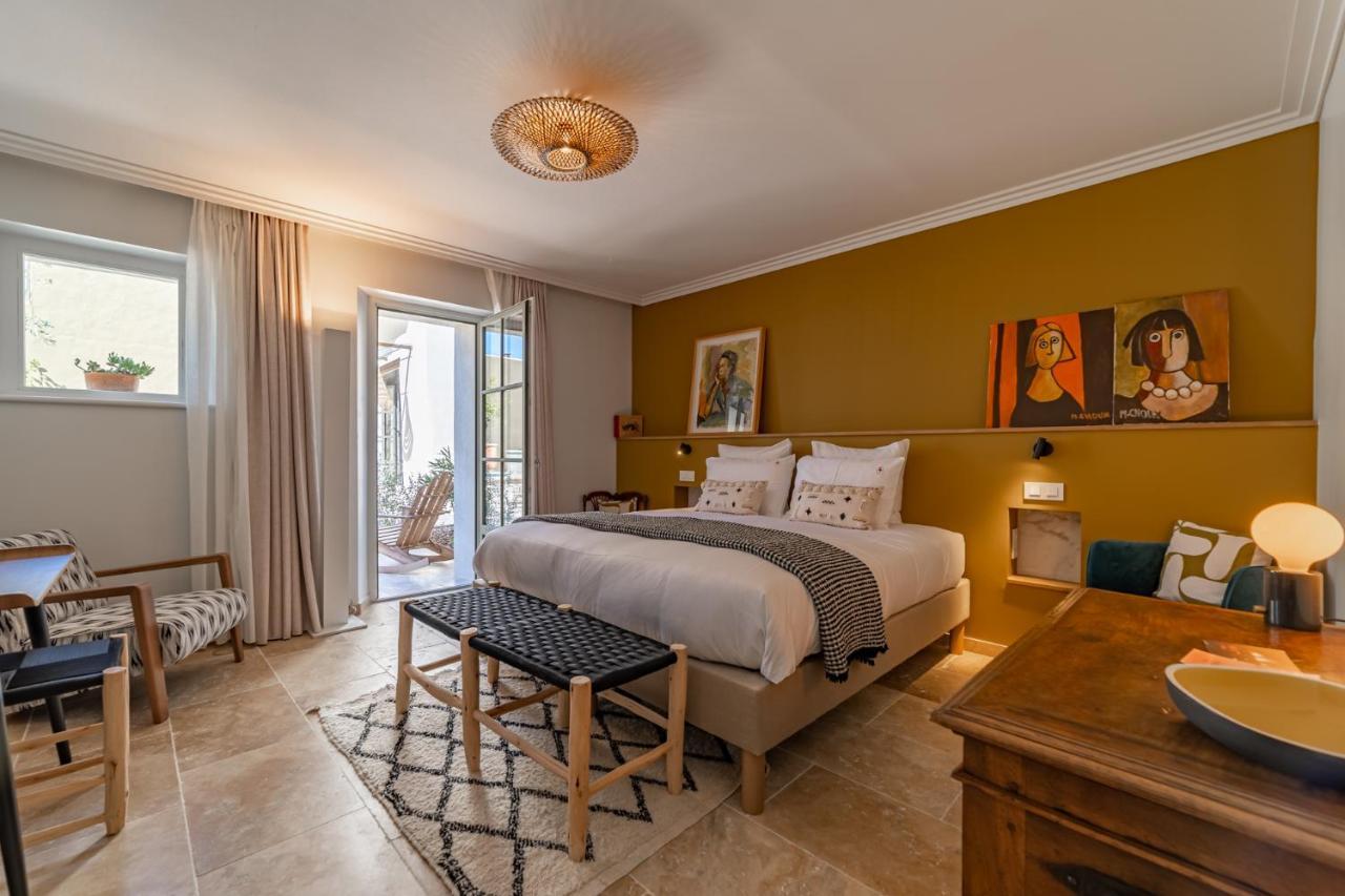 Hotel Marcelle En Camargue Aigues-Mortes Esterno foto